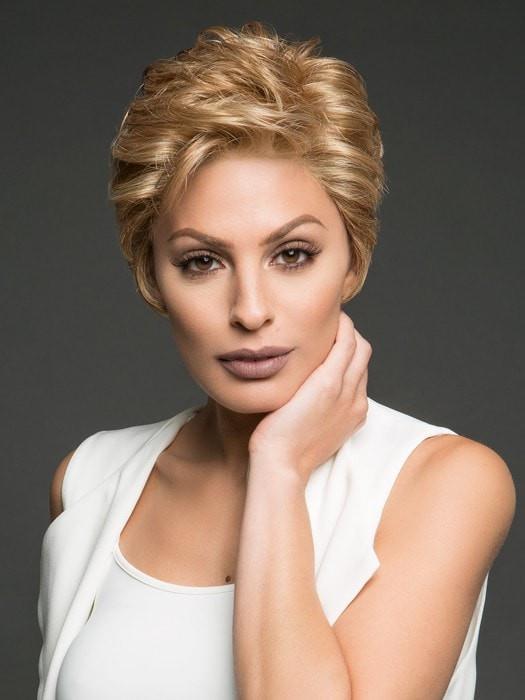 CENTER STAGE by Raquel Welch in R14/25 HONEY GINGER | Dark Strawberry Blonde Blended With Pale Gold Blonde and Medium Brown Roots 