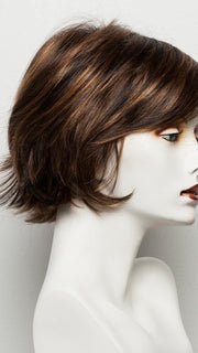 SS8/29 Hazelnut Medium Brown with Ginger highlights, Dark Brown roots