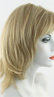 R25 GINGER BLONDE | Medium Golden Blonde with Subtle Blonde Highlights