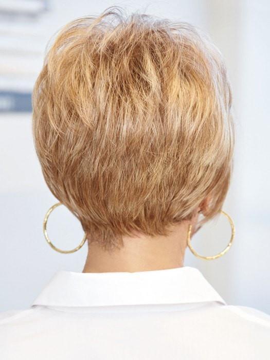 Tapered neckline with lift and volume at the crown | Color: R14/25