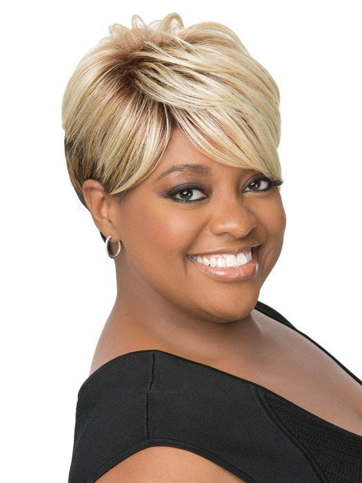 Color 3T/4/613 | Smooth & Chic by Sherri Shepherd